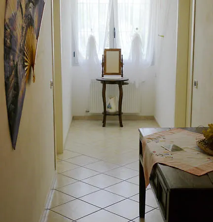 מלון Ristorante Sterlina 3*