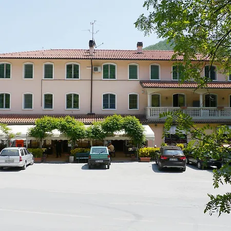 Hotel Ristorante Sterlina 3*